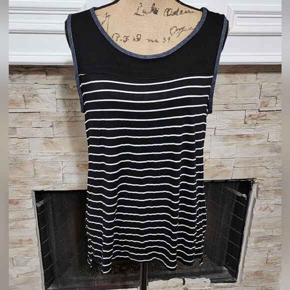 STRIPED‎ super soft button detail task top size XL - Picture 1 of 6